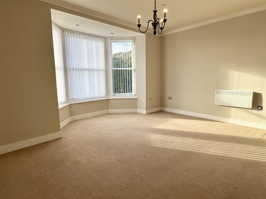 Prince Of Wales Terrace, Scarborough - Photo 1