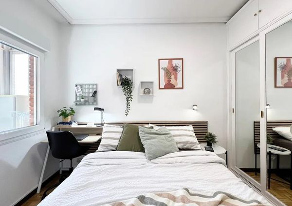 Calle Pedro Heredia, Madrid, Community of Madrid 28028