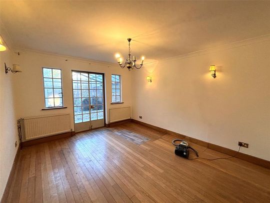 5 bedroom detached house to rent - Photo 1