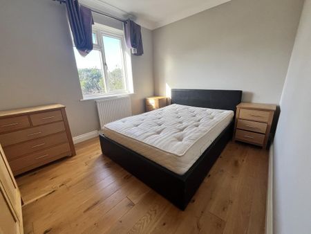 4 bedroom detached house to rent - Photo 3