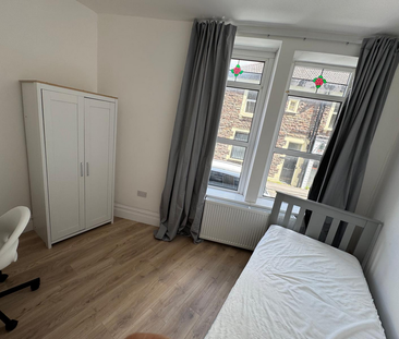 1 bedroom in a house share to rent - Photo 1