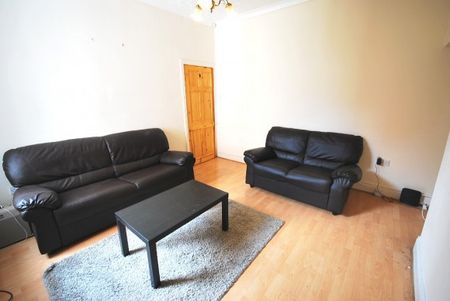 2 Bed - Bayswater Road, Jesmond - Photo 3