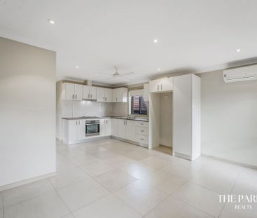 Beautiful Two Bedroom Granny Flat - Photo 4