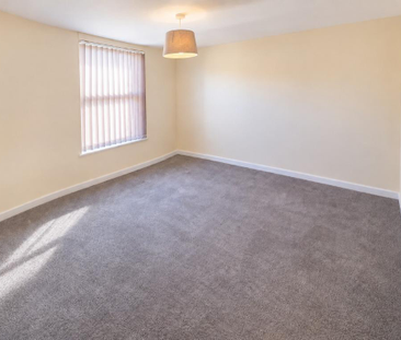 2 bedroom end of terrace house to rent - Photo 1