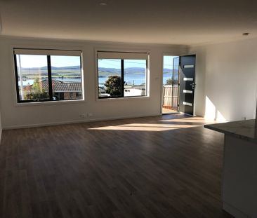 Modern Home with Water Views - Photo 2