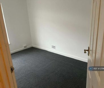 4 bedroom terraced house to rent - Photo 3