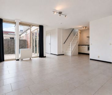 Huis te huur: J.J. Slauerhoffstraat 80 1321 RH Almere - Photo 1