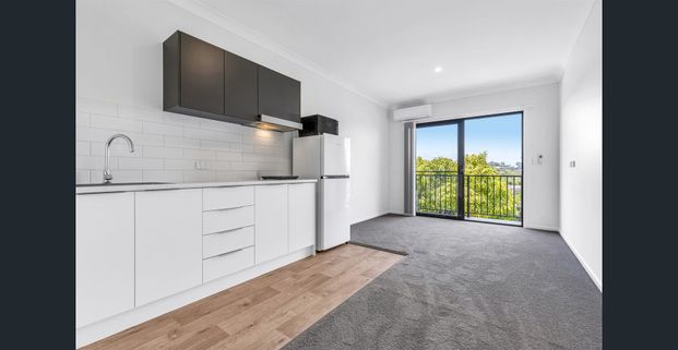 NEAR NEW DARRA STUDIO - Photo 1