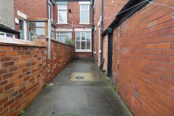 Tulketh Brow, Preston - Photo 1