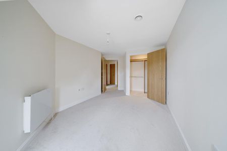 1 bedroom retirement property to rent - Photo 3