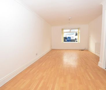 3 bedroom House To Let - Photo 3