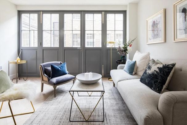 2 bedroom mews to rent - Photo 1