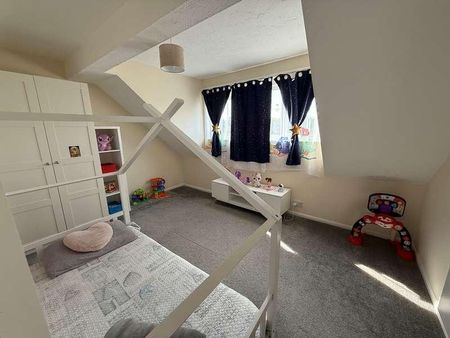 Viewfield Close, Kenton, Harrow, HA3 - Photo 3