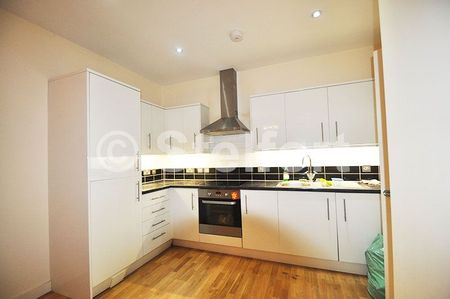 Axminster Road, N7, London - Photo 5