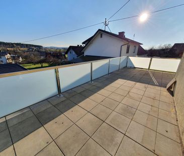 Wohnung mit großzügiger Terrasse und moderner Ausstattung - Photo 1