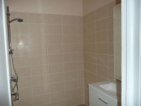 Location Appartement 3 pièces 68m² SOUILLAC 46200 - Photo 3