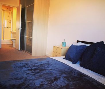 Room in a Shared Flat, Park View Court, E3 - Photo 3