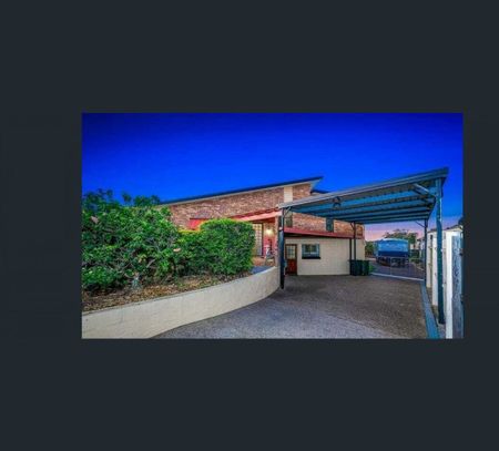 13 Nielson Avenue, Burnett Heads, Qld 4670 - Photo 3