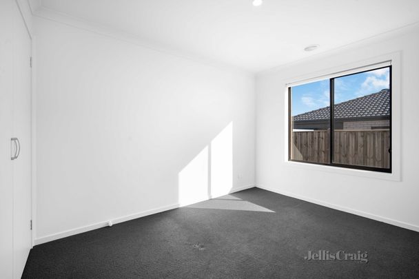 17 Banff Road, Winter Valley - Photo 1