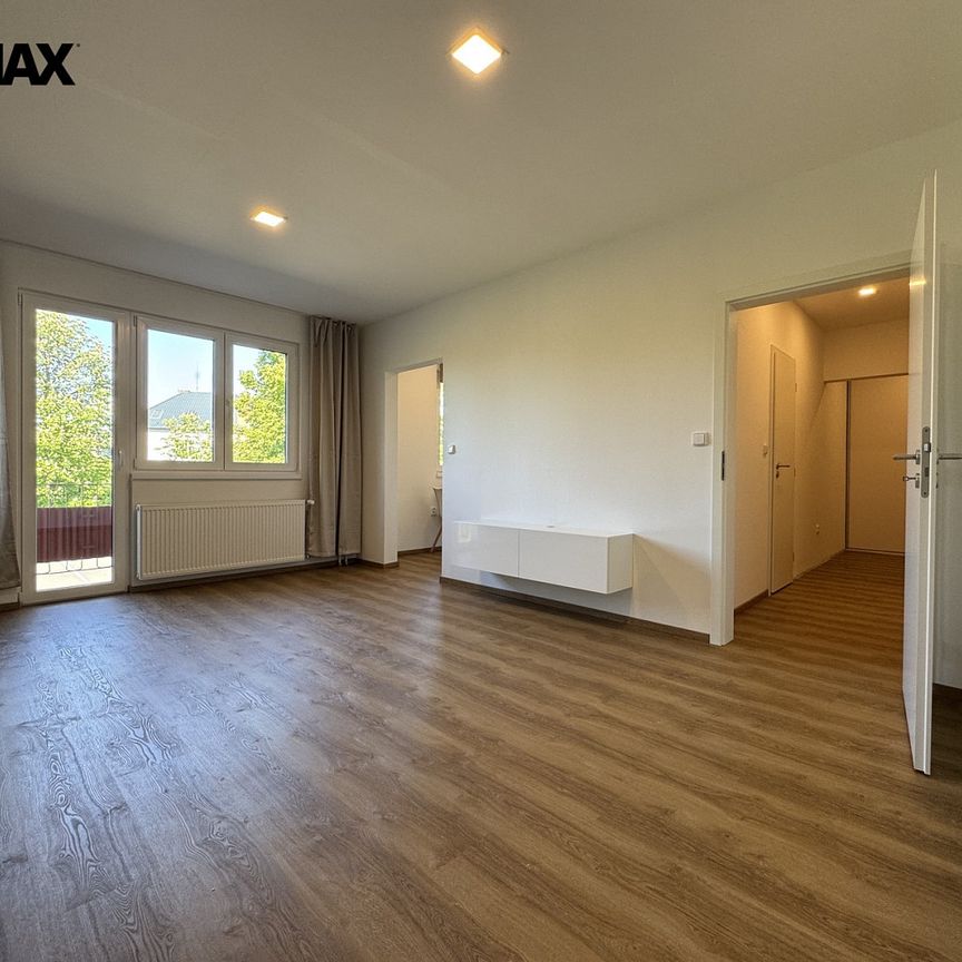 Pronájem bytu 1+1 41 m² - Photo 1