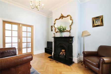 4 bedroom end of terrace house to rent - Photo 2