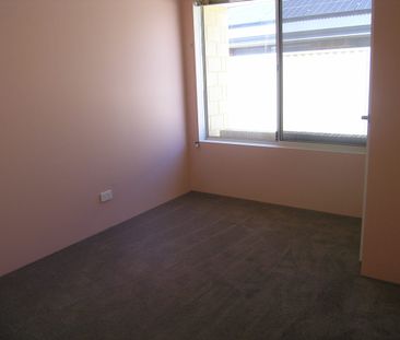 Extra Special - Photo 4