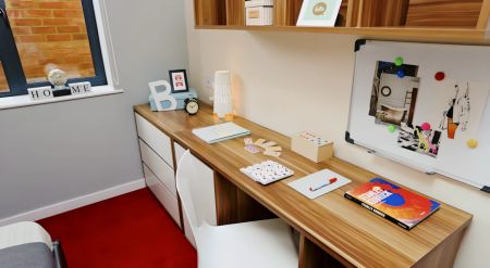 Classic Ensuite Ground Floor - Kentish House - Photo 2