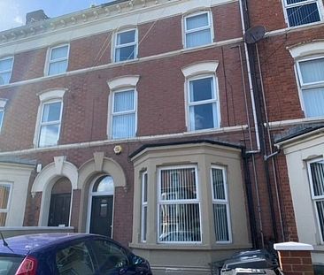 Flat 2, 21 Cliftonville Avenue, Belfast BT14 6GX - Photo 3