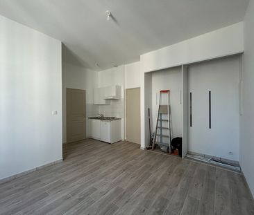 Location Appartement 2 pièces 29m² - Photo 2