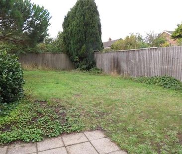 Bedroom Detached House In Winton, BH9 - Photo 2