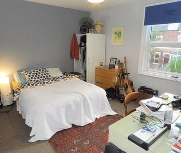 4 bedroom terraced house to rent - Photo 5