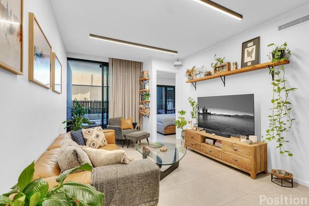 Lifestyle Unit, Close to all Amenities. - Photo 1