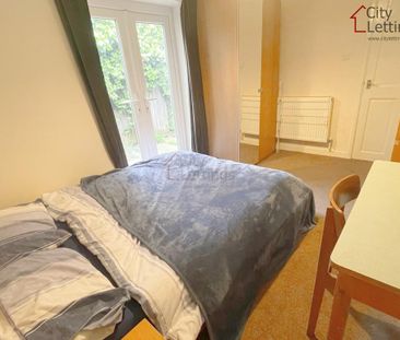 2 bedroom flat to rent - Photo 6