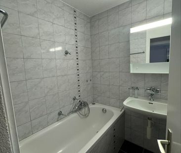 Appartement rénové de 4,5 pièces de 85m2 avec balcon, au 1er étage - Photo 5