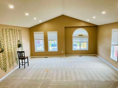 For Lease - 5316 Hollypoint Avenue, Mississauga, Ontario - Photo 2