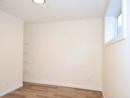 SF351 - Brand-New Duplex Homes in SW Edmonton | 5 Avenue SW (Alces) — SF351 - 1 Bed | 1 Bath Lower Suite 654 sf - Photo 4