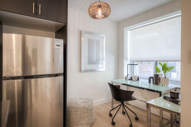 For Lease - 420 Eglinton Avenue Unit# 409, Toronto, Ontario - Photo 1