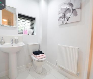 3 bedroom terraced house to rent - Photo 2