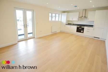 Purfleet Road, Aveley, SOUTH OCKENDON - Photo 2