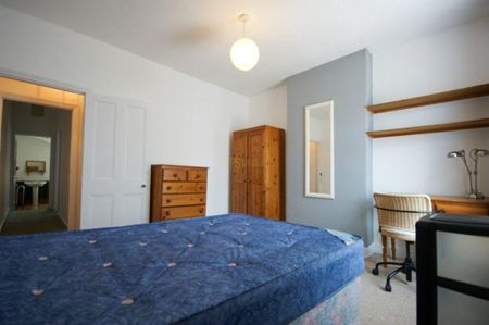 3 bedroom terraced house to rent - Photo 2