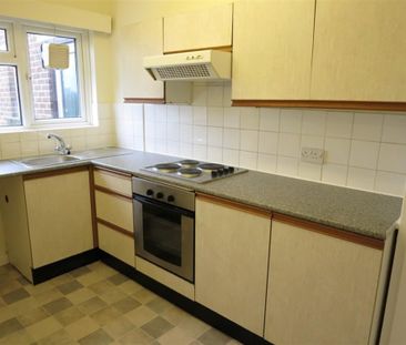 Bournemouth Laburnum House Redhill Drive, BH10, Dorset - Photo 4