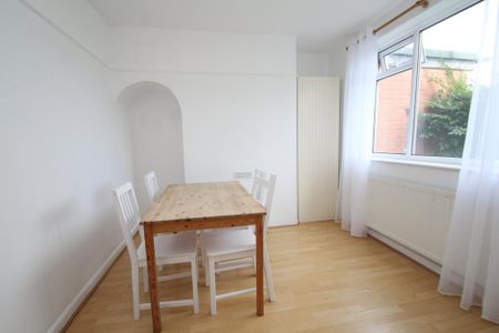 3 bedroom semi-detached house to rent - Photo 2