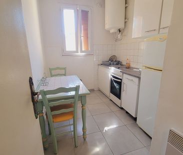 13014 - T1 MEUBLE au RDC avec balcon et parking - Photo 4
