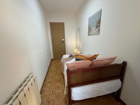 Calle de la Codorniz, Madrid, Community of Madrid 28047 - Photo 3