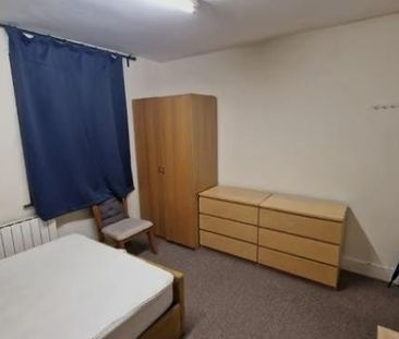 Room in a Shared Flat, Lockett Gardens, M3 - Photo 2