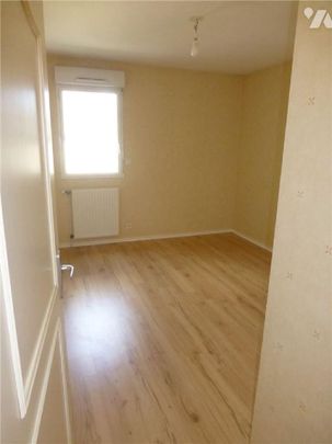 Pour visiter, appeler le 02.23.55.91.17 VITRE. Rue Savary - Proximité Centre ville, ce très b... - Photo 1