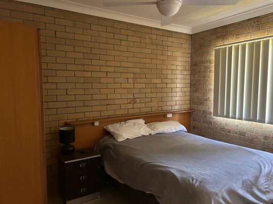 Unit in quiet complex - Fully Furnished - Photo 1