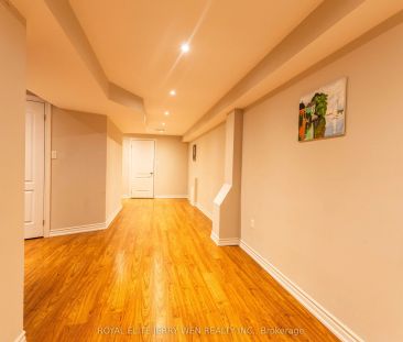914 Castlemore Avenue - Photo 2