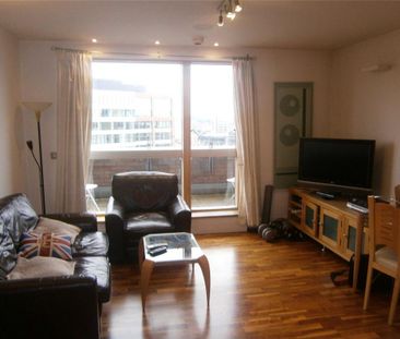 2 bedroom flat to rent - Photo 1