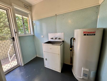 Neat & Convenient 1-Bedroom Unit in South Tamworth - Photo 4